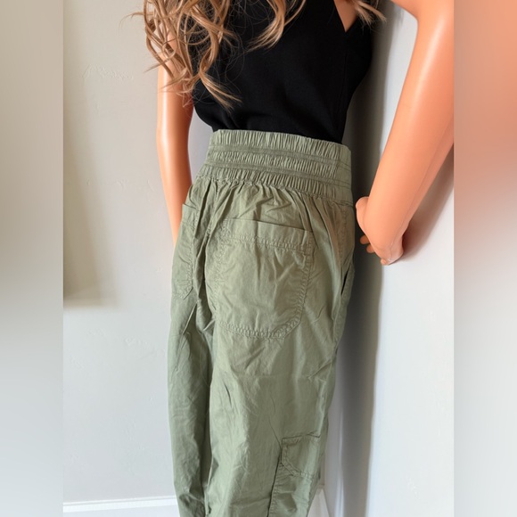 NEW Never Worn Aerie Stylish & Comfortable Easiest Cargo Pants in Olive Fun! - Picture 9 of 15